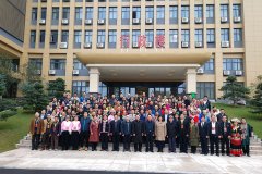 熱烈慶祝，12月15日，強(qiáng)壽集團(tuán)董事長李浪輝因壯醫(yī)藥研究治療領(lǐng)域取得的成績